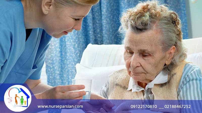 ویژگی های پرستار حرفه ای سالمند