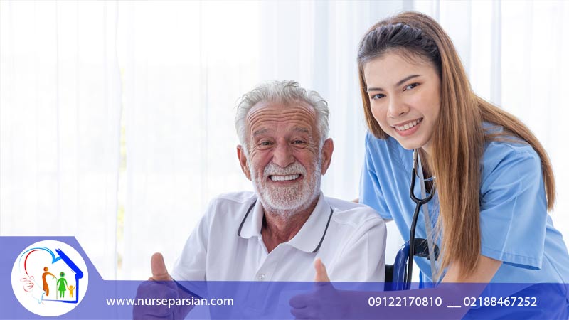 پرستار سالمند در پیروزی در منزل
