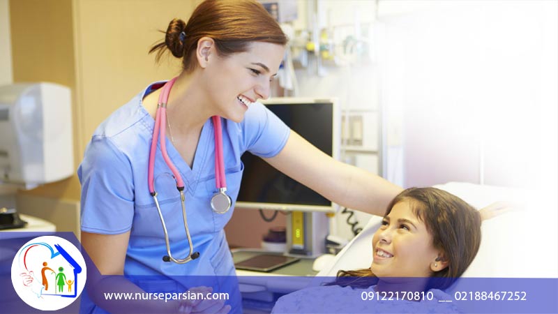 پرستار مراقبت از سالمند پس از جراحی