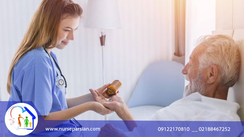 پرستار مراقبت از سالمند پس از جراحی
